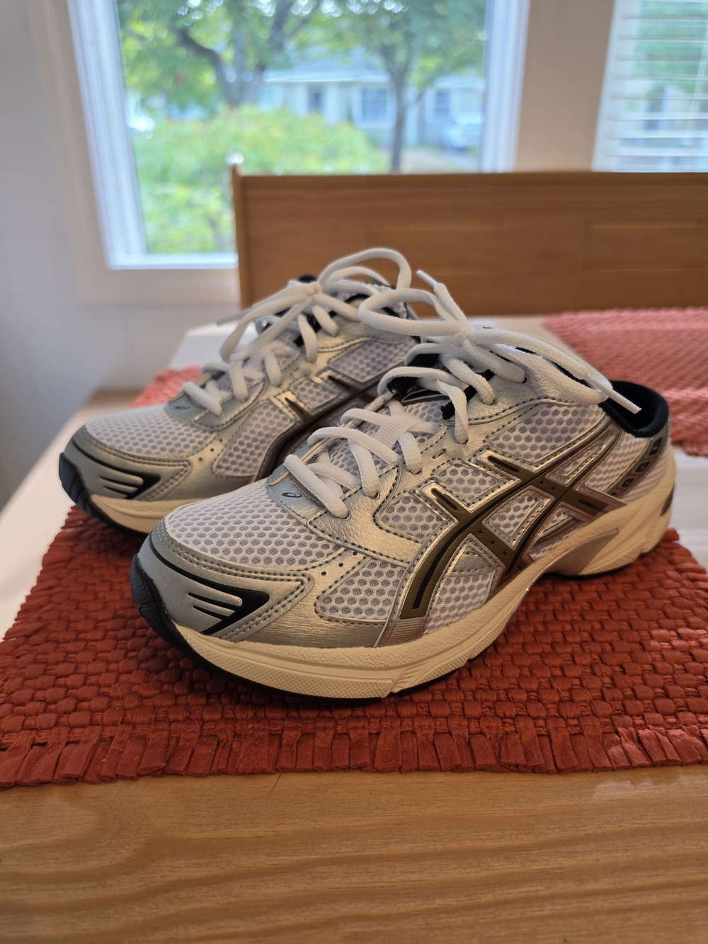 ASICS Gel Mules - Picture 2 of 4